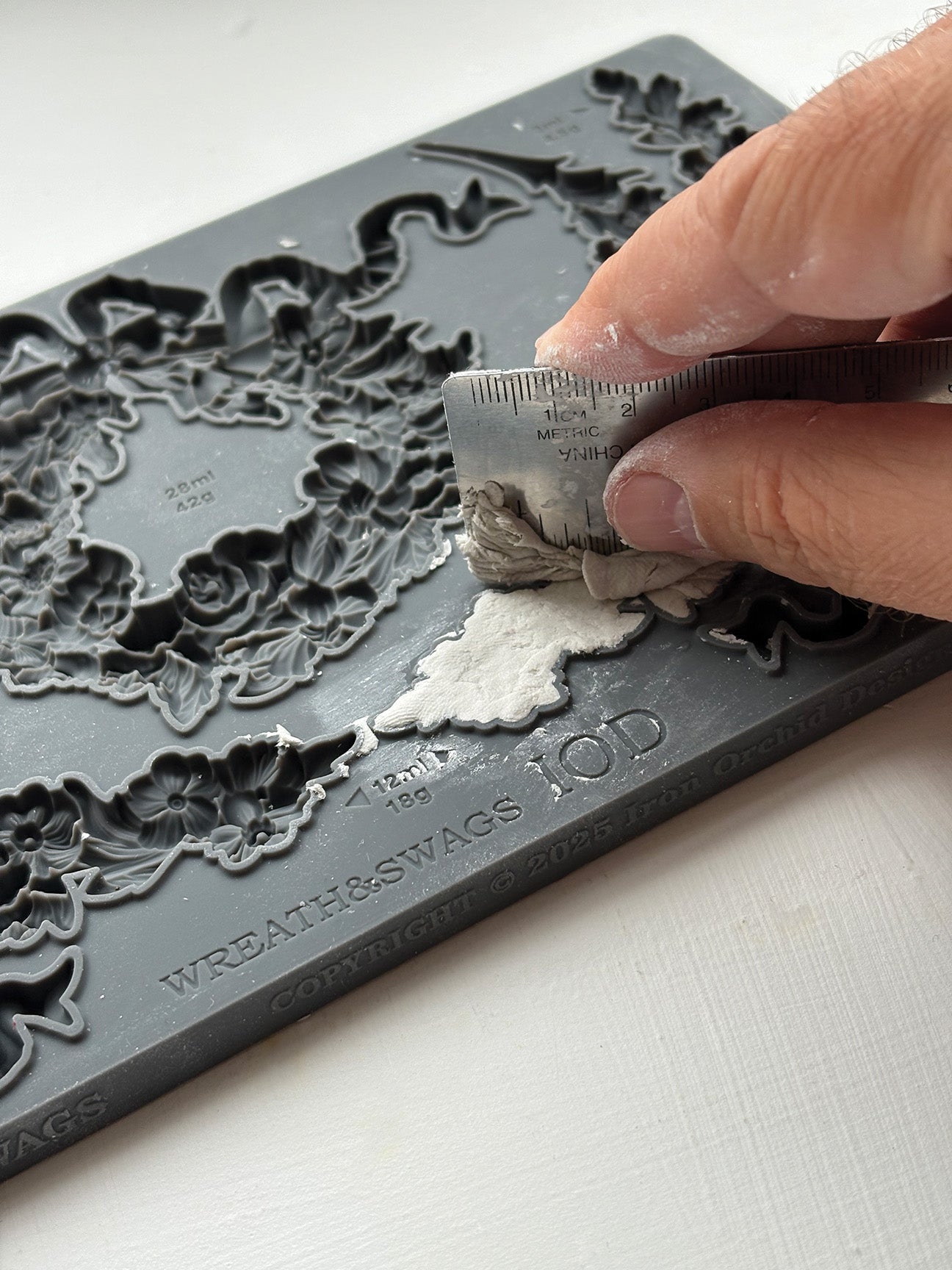 Wreath & Swags 6x10 IOD Mould™ - Iron Orchid Designs